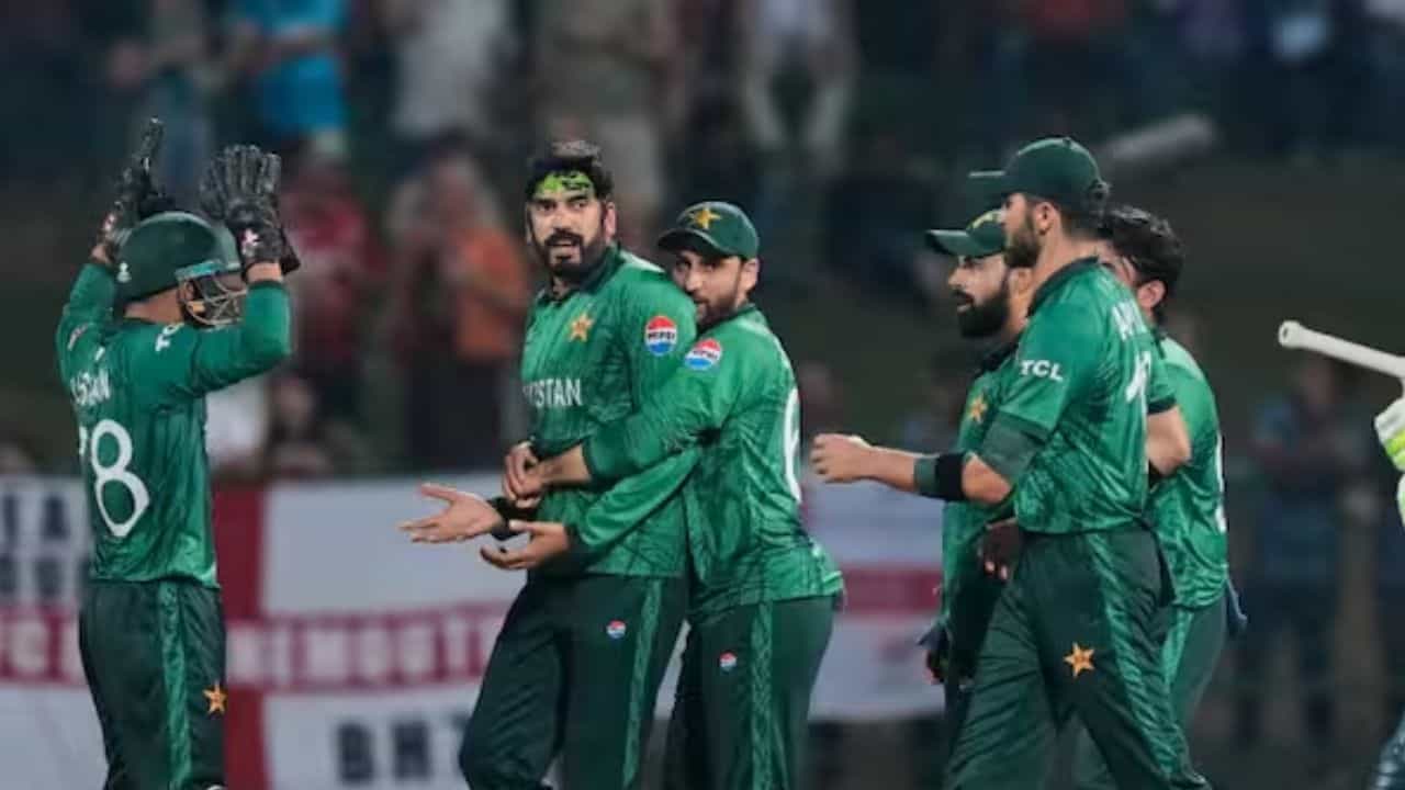 T20 World Cup: பாகிஸ்தானுக்கு உயிர் கொடுத்த இங்கிலாந்து.. அரையிறுதிப் போரில் வெல்லப்போவது யார்?..