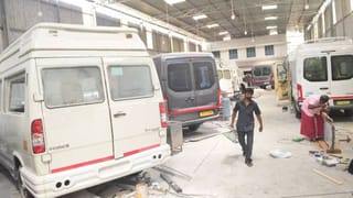 அரசியல் கட்சி தலைவருக்கான பிரசார வாகனங்கள் தயார் செய்யும் பணி…என்னென்ன வசதிகள் உள்ளன தெரியுமா!