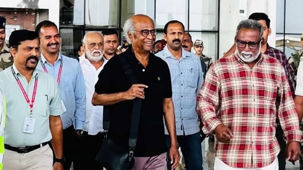 எத்தனை வருடங்கள் ஆச்சு... இணையத்தில் வைரலாகும் ரஜினிகாந்தின் க்ளீன் ஷேவ் போட்டோ