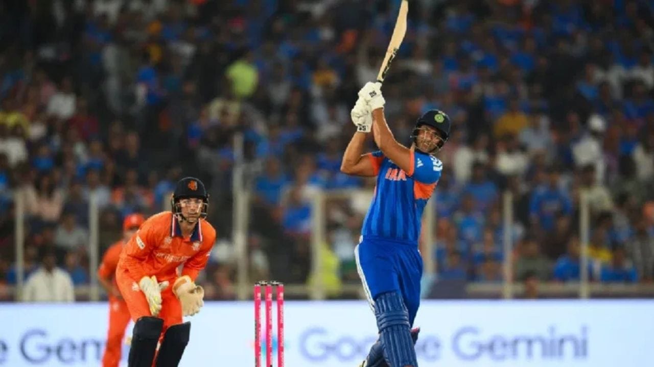 முன்னர் துபே பெரும்பாலும் சிக்ஸர்கள் அடிக்கும் பவர் ஹிட்டராக மட்டுமே பார்க்கப்பட்டார். ஆனால் இந்த உலகக்கோப்பையில் அவர் ஒரு முழுமையான ஆல் ரவுண்டராக மாறியிருக்கிறார்.
