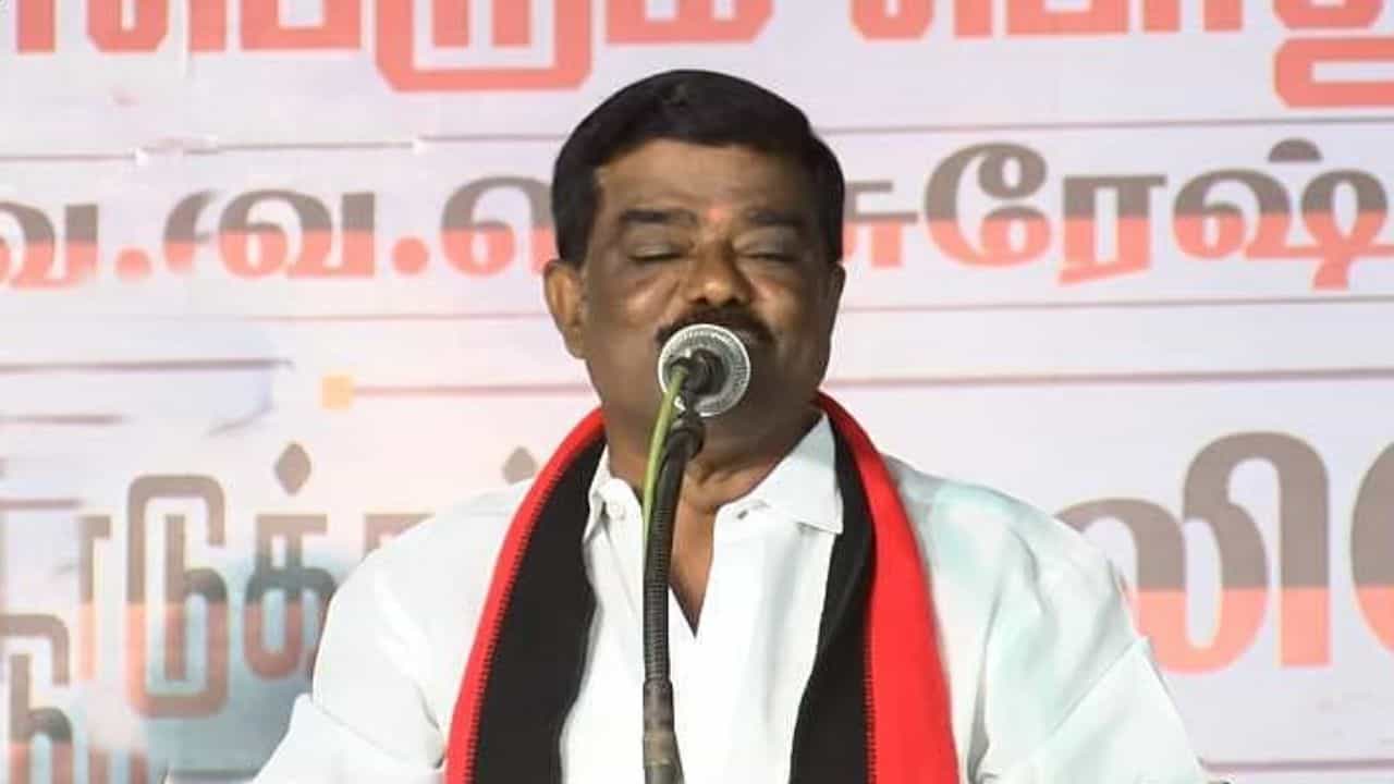 ஆபாச பேச்சு... சிவாஜி கிருஷ்ணமூர்த்திக்கு 3 ஆண்டுகள் சிறை - நீதிமன்றம் அதிரடி ஆபாச பேச்சு... சிவாஜி கிருஷ்ணமூர்த்திக்கு 3 ஆண்டுகள் சிறை - நீதிமன்றம் அதிரடி