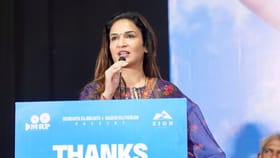 இதுதான் வெற்றியா என்று அப்பாவிடம் கேட்டேன்… நெகிழ்ந்து பேசிய சௌந்தர்யா ரஜினிகாந்த்...