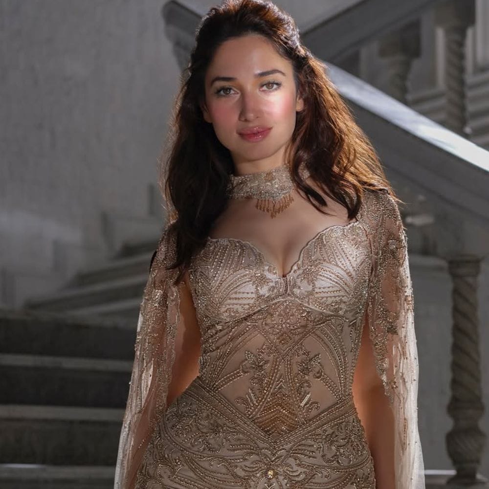 அந்த வகையில் நடிகை தமன்னா பாட்டியா படங்களில் நடித்தும் சம்பளம் பெறுவதை காட்டிலும், சிறப்பு நடனம் மற்றும் விளம்பரங்களில் நடித்தும் பலகோடிகளை பெற்றுவருகிறார். இவர் தமிழில் தற்போது சுந்தர் சி இயக்கத்தில், புருஷன் என்ற படத்தில் விஷாலுக்கு ஜோடியாக நடித்துவருகிறார். தற்போது இப்படத்தின் ஷூட்டிங் பணிகள் சிறப்பாக நடைபெற்றுவருகிறது என்பது குறிப்பிடத்தக்கது.