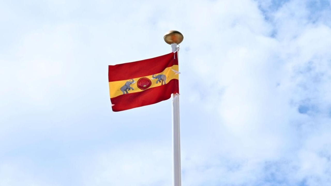 தமிழக வெற்றிக் கழகம்  முதல் முறையாக வருகிற சட்டமன்ற தேர்தலில் களம் காண உள்ளது.  இந்த தேர்தலில் வெற்றி பெற்று உறுதியாக ஆட்சியை பிடித்தே தீருவோம்  என்ற முனைப்பில்  கட்சியின் தலைவர் விஜய் உள்பட  அனைவரும் தேர்தல் பணியாற்றி வருகின்றனர்.  அதன்படி,  தமிழகத்தில் உள்ள 234 சட்டமன்ற தொகுதிகளிலும்  தமிழக வெற்றி கழகம் களம் காண உள்ளது. அதற்கான பணிகளில் கட்சியினர் தீவரமாக ஈடுபட்டு வருகின்றனர்.