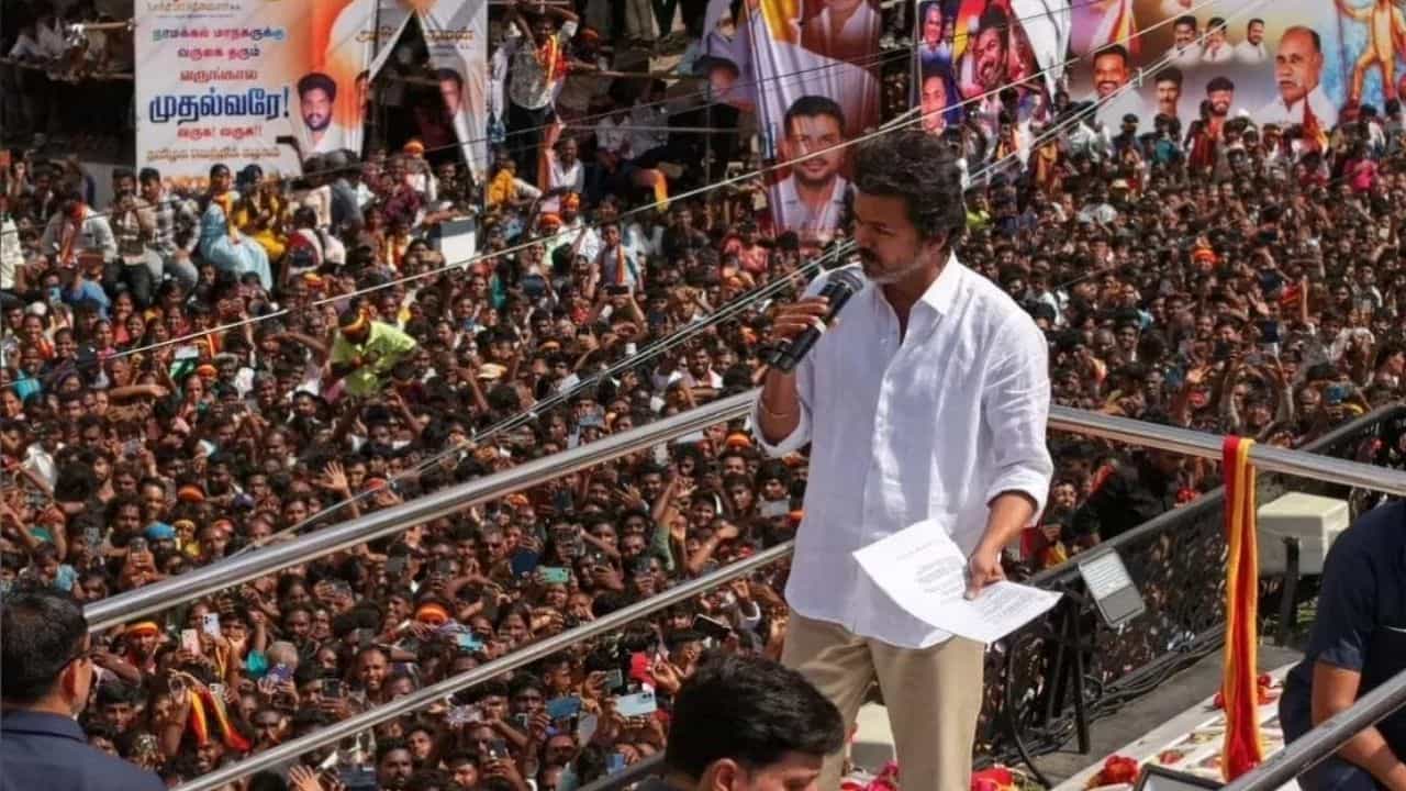 வேலூர் தவெக தலைவர் விஜய்யின் பொதுக்கூட்டம் - கடைசி நேரத்தில் வெளியான முக்கிய அறிவிப்பு வேலூர் தவெக தலைவர் விஜய்யின் பொதுக்கூட்டம் - கடைசி நேரத்தில் வெளியான முக்கிய அறிவிப்பு