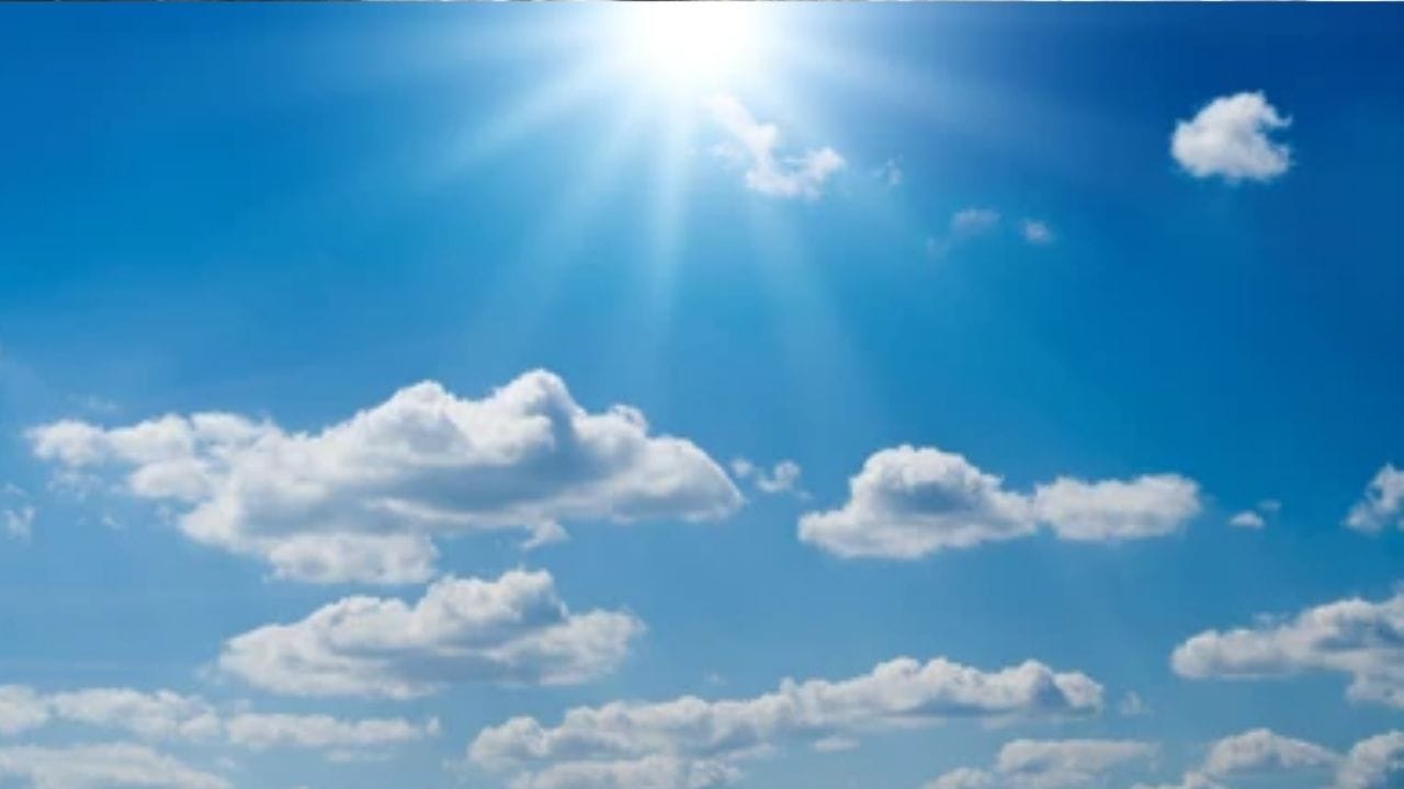 இதன் காரணமாக,  18-02-2026 வரை  தமிழகம், புதுவை  மற்றும் காரைக்கால் பகுதிகளில் வறண்ட வானிலை நிலவக்கூடும் என தெரிவிக்கப்பட்டுள்ளது.