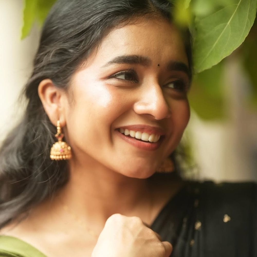 இவர் தமிழில் கடந்த 2025ம் ஆண்டு இறுதியில் வெளியான சிறை என்ற திரைப்படத்தில் நடித்து, கதாநாயகியாக நுழைந்தார். இப்படத்தில் அறிமுக நடிகர் அக்ஷய் குமாருக்கு ஜோடியா, கலையரசி என்ற வேடத்தில் நடித்திருந்தார். இது விக்ரம் பிரபுவின் 25வது படமாக அமைந்திருந்த நிலையில், எதிர்பாராத வெற்றியை இப்படம் பெற்றிருந்தது. இந்த படம் நடிகை அனிஷிமாவிற்கு தமிழ் சினிமாவில் நல்ல நுழைவை கொடுத்தது என்று கூறலாம்.