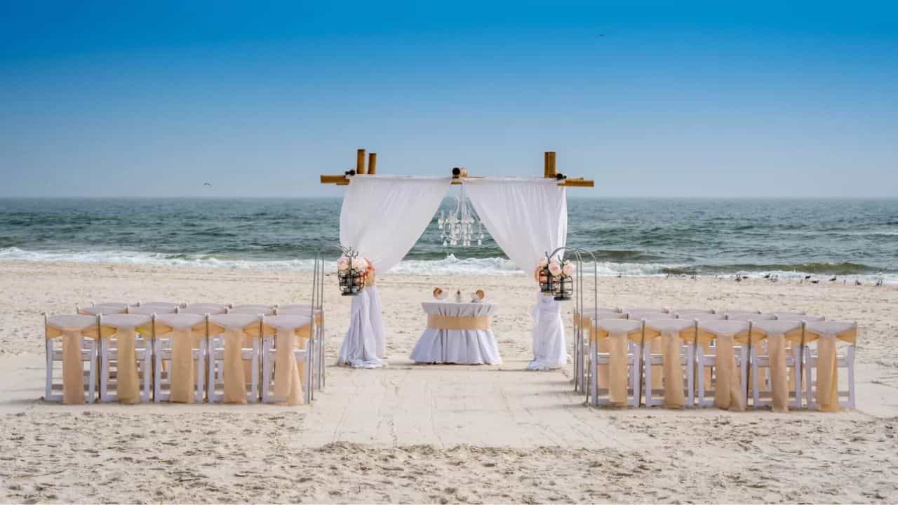 தமிழகத்தில் கடற்கரை திருமணமா... அதுவும் குறைந்த கட்டணத்திலா... அட ஆமாங்க.. தமிழக அரசின் அசத்தல் அறிவிப்பு!