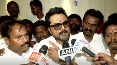 எனக்கு பொறுப்புகள் வழங்கப்படவில்லை - சரத்குமார் வருத்தம்