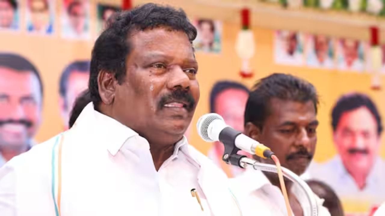 தற்போது இந்த அமைப்பு புரட்சி பாரதம் கட்சியாக உருமாறியுள்ளது.  அந்த கட்சியில்  பணியாற்றி வந்த  செல்வப் பெருந்தகை  திடீரென விலகியதுடன்  கிருஷ்ணசாமி தலைமையிலான புதிய தமிழகம் கட்சியில் தன்னை இணைத்துக் கொண்டார்.  பின்னர்,  திருமாவளவனுடன்  ஏற்பட்ட நட்பு காரணமாக  அந்த கட்சியில் இணைந்தார். தொடர்ந்து,  அந்த கட்சியின் பொதுச் செயலாளராக செல்வப் பெருந்தகை நியமனம் செய்யப்பட்டார். அத்துடன், விசிக சட்டமன்ற குழுத் தலைவராகவும் இருந்து வந்தார். பின்னர்,  2006  சட்டமன்றத் தேர்தலில்  போட்டியிடும் வாய்ப்பு கிடைத்தது.