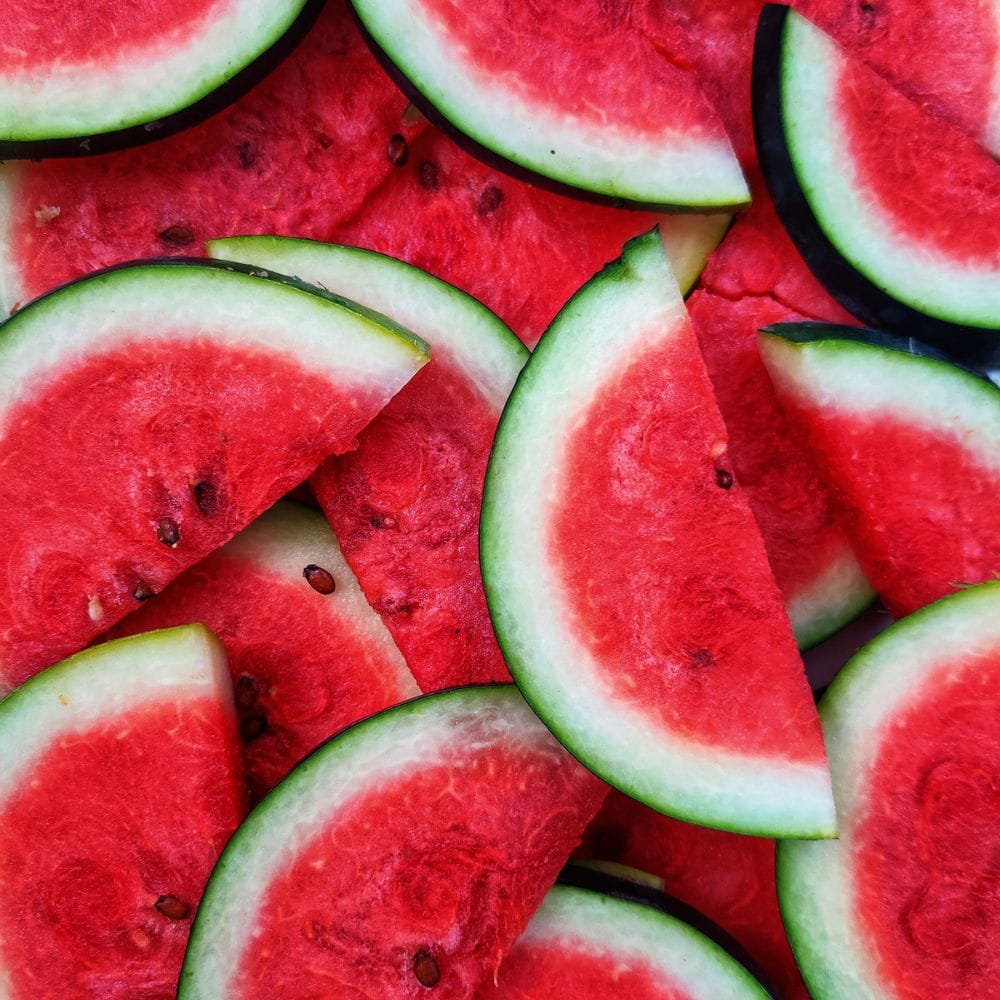 இதில் உள்ள தண்ணீர் மற்றும் நார்ச்சத்து செரிமானத்தை சீராக வைத்துக் கொண்டு மலச்சிக்கலை குறைக்க உதவுகிறது.