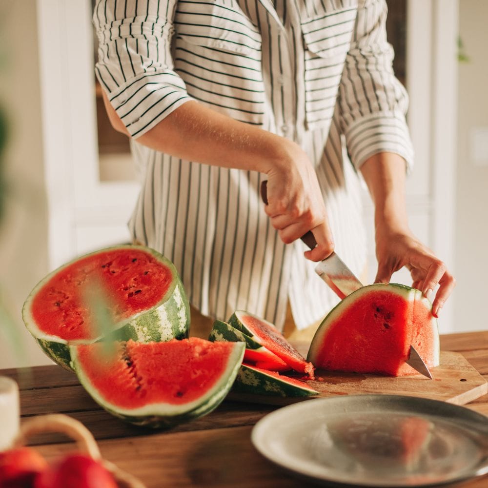 வைட்டமின் A மற்றும் C அதிகம் இருப்பதால் சருமத்தை ஆரோக்கியமாகவும் பிரகாசமாகவும் வைத்திருக்க உதவுகிறது.