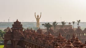 டெல்லி சுவாமிநாராயன் அக்‌ஷர்தாமில் 108 அடி நீலகண்ட வர்ணி சிலை பிரதிஷ்டை.. சிறப்புகள் என்ன?...