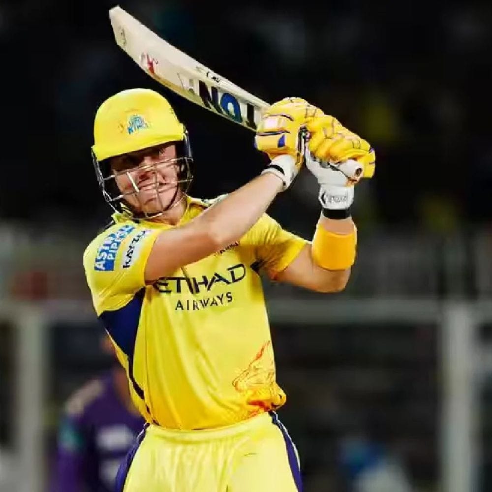 பிரெவிஸின் ஐபிஎல் பயணத்தைப் பொறுத்தவரை, அவர் இதுவரை இந்தத் தொடரில் 16 போட்டிகளில் விளையாடியுள்ளார். 16 இன்னிங்ஸ்களில் பேட்டிங் செய்த பிரெவிஸ், 28.43 சராசரி மற்றும் 153.19 ஸ்டிரைக் ரேட்டுடன் 455 ரன்கள் எடுத்துள்ளார். இந்தக் காலகட்டத்தில் அவர் இரண்டு அரை சதங்களை அடித்துள்ளார், இதில் அவரது அதிகபட்ச ஸ்கோர் 57 ஆகும். பிரெவிஸ் 2022-ல் மும்பை இந்தியன்ஸ் அணிக்காக ஐபிஎல்-லில் அறிமுகமானார் என்பது குறிப்பிடத்தக்கது.