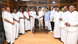 திமுக கூட்டணி தொகுதி பட்டியல் வெளியாவதில் தாமதம்.. காங்., தேமுதிக விருப்ப இடங்களை கேட்டு பிடிவாதம்!!