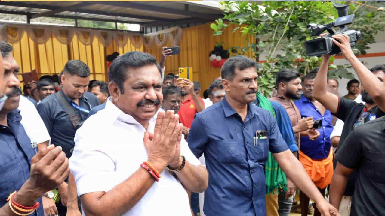 தொகுதி பங்கீடு பேச்சுவார்த்தை நடத்த குழு அமைத்த அதிமுக.. இபிஎஸ் வெளியிட்ட அறிவிப்பு!!