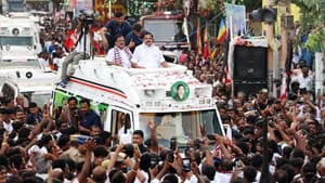 “அதிமுக ரூ.10,000 அறிவித்தால், திமுக ரூ.8,000க்கு கூப்பன் தருவார்களாம்”.. அப்படியே காப்பி.. விளாசிய இபிஎஸ்!! “அதிமுக ரூ.10,000 அறிவித்தால், திமுக ரூ.8,000க்கு கூப்பன் தருவார்களாம்”.. அப்படியே காப்பி.. விளாசிய இபிஎஸ்!!