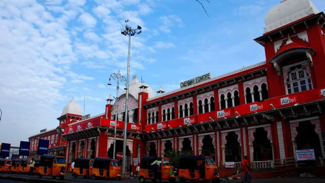 சென்னை எழும்பூரில் வரப்போகுது மெகா அடுக்குமாடி வாகன நிறுத்துமிடம்... எப்போது தெரியுமா?