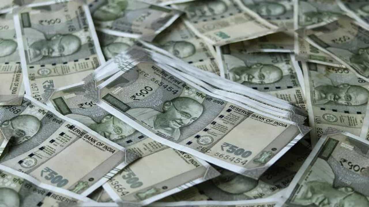 மார்ச் மாதத்தில் FD வட்டி விகிதங்களை மாற்றி அமைத்த முக்கிய வங்கிகள்.. லிஸ்ட் இதோ!