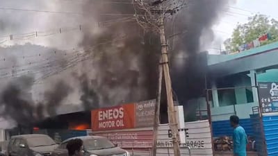 வேலூரில் மெக்கானிக் ஷாப்பில் பயங்கர தீ விபத்து!