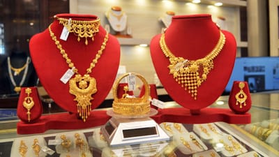 வாரத்தின் முதல்நாளான இன்று தங்கம் விலை கடும் சரிவு..