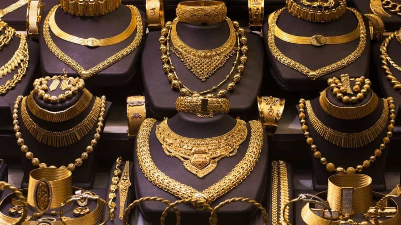 தங்கம் விலை அதிரடியாக உயர்வு.. ஒரு சவரன் இவ்வளவா?.. இன்றைய நிலவரம்..