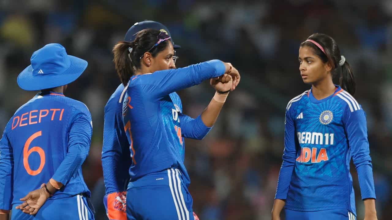 IND W vs SA W: 5 டி20 போட்டிகள்..! தென்னாப்பிரிக்காவிற்கு எதிரான வலுவான இந்திய மகளிர் அணி அறிவிப்பு!