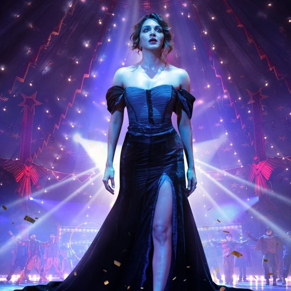 அதில் நடிகை கியார அத்வானி பேசுகையில், நான் படித்திருந்த ஸ்கிரிப்டுகளிலே, நாடியா கதாபாத்திரம் மிகவும் தனித்துவமான ஒரு கதாபாத்திரப் பயணம் என்று நினைக்கிறேன். என் இயக்குநர் கீது இந்த கதாபாத்திரத்தை எழுதிய விதமும், அதற்கு அவர் கொடுத்திருக்கும் பயணமும் என்னை மிகவும் கவர்ந்தது. மேலும் இந்த படத்திற்காக காத்திருக்கிறேன் என அதில் தெரிவித்திருந்தார்.