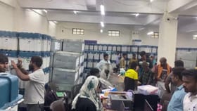 மின்னணு வாக்குப்பதிவு இயந்திரம்.. கோவையில் 10 சட்டமன்ற தொகுதிக்கு அனுப்பி வைப்பு!...