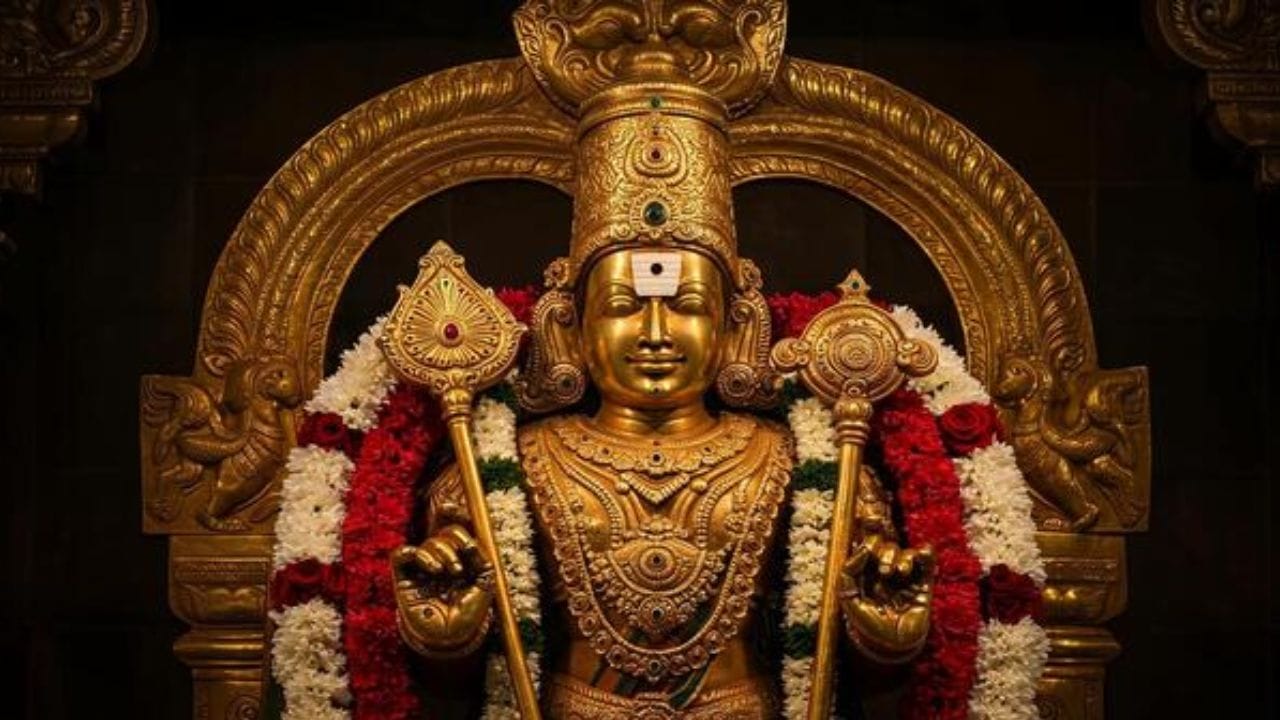 வாழ்க்கையில் பொருளாதார ரீதியாகப் பின்தங்கியிருப்பவர்கள், கடன் தொல்லை, வீண் விரயச் செலவுகள் அல்லது தொழில் நஷ்டத்தால் அவதிப்படுபவர்கள், மாசி மாத தேய்பிறை சஷ்டியான இன்று (மார்ச் 9) ஒரு எளிய வழிபாட்டை மேற்கொள்வதன் மூலம் பெரும் மாற்றங்களைக் காணலாம் என்று ஆன்மீகத் தகவல்கள் தெரிவிக்கின்றன.