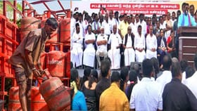 சிலிண்டர் தட்டுப்பாட்டுக்கு கண்டனம்.. தமிழகம் முழுவதும் திமுக கூட்டணி இன்று ஆர்ப்பாட்டம்!!...