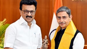 தமிழகத்தில் இருந்து விடைபெறும் ஆளுநர் ரவி.. நேரில் சந்தித்து பரிசளித்த முதல்வர் ஸ்டாலின்..