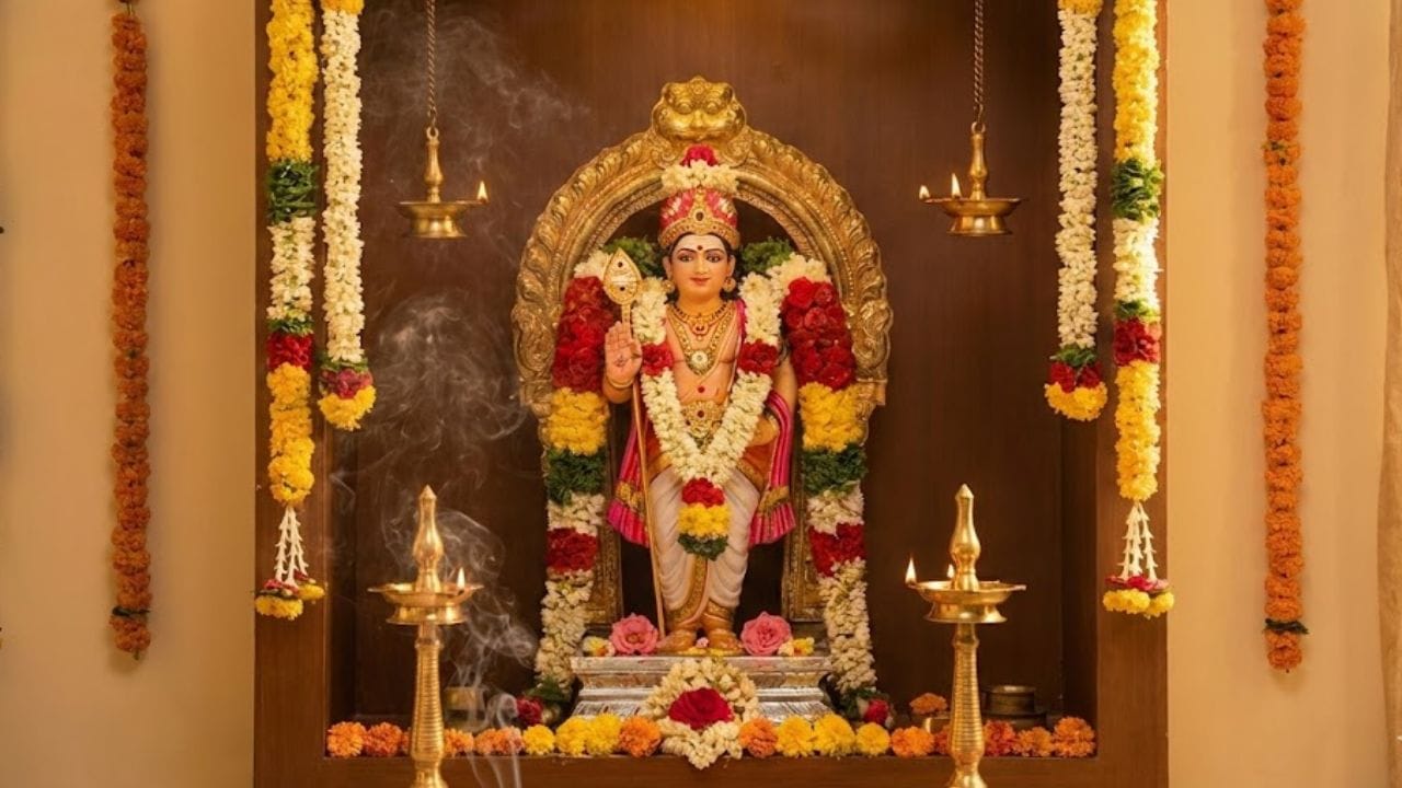 முருகப்பெருமானுக்கு உகந்த நாட்களில் மிக முக்கியமானது சஷ்டி திதி. அதிலும் வளர்பிறை காலத்தில் வரும் சஷ்டி, நம் வாழ்வின் அனைத்துத் துறைகளிலும் வளர்ச்சியைத் தரக்கூடியது என ஆன்மீக ரீதியாகச் சொல்லப்படுகிறது. மார்ச் 24, 2026 அன்று வரும் இந்த வளர்பிறை சஷ்டி விரதத்தை எப்படி இருக்க வேண்டும், அதன் பலன்கள் என்ன என்பதை விரிவாகப் பார்ப்போம்.