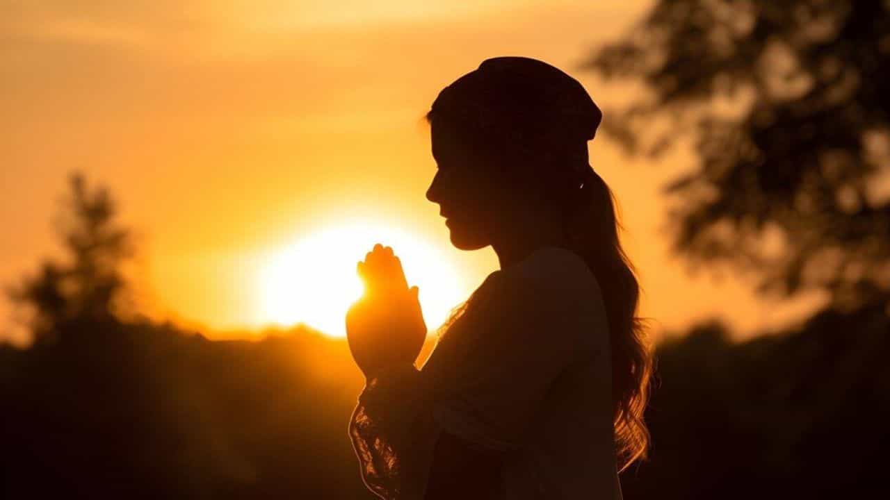 தினமும் சூர்ய நமஸ்காரம் செய்தால் உடலில் என்ன மாற்றங்கள் ஏற்படும்? தினமும் சூர்ய நமஸ்காரம் செய்தால் உடலில் என்ன மாற்றங்கள் ஏற்படும்?