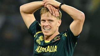 IPL 2026: சென்னை சூப்பர் கிங்ஸூக்கு பின்னடைவு.. முக்கிய பந்துவீச்சாளர் காயத்தால் விலகல்..!