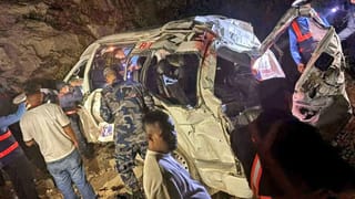 நேபாளத்தில் நடைபெற்ற கோர விபத்து – தமிழகத்தை சேர்ந்த 7 பேர் பலி – பலர் படுகாயம்