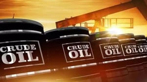 போர் நெருக்கடி.. அதிரடியாக உயர்ந்த கச்சா எண்ணெய்.. பெட்ரோல், டீசல் விலை ஏற்றம் வருமா?