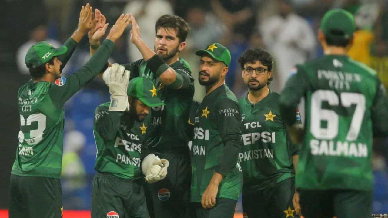 Pakistan Cricket Team: பாபர் அசாம் வேண்டாம்! புதிய வீரர்களை களமிறக்கிய பாகிஸ்தான்.. வங்கதேசத்திற்கு எதிரான ஒருநாள் அணி அறிவிப்பு!