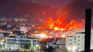 பாகிஸ்தான் நடத்திய வான்வழித் தாக்குதலில் 400 பேர் பலி.. ஆப்கானிஸ்தானில் சோகம்!