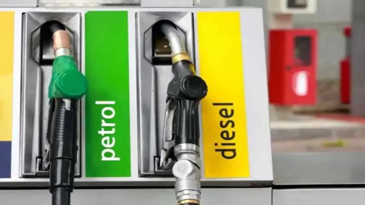 கலால் வரி குறைக்கப்பட்டும் பெட்ரோல், டீசல் விலைகள் குறையவில்லை - காரணம் என்ன?