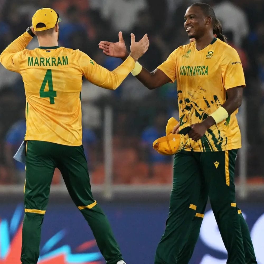 2026 டி20 உலகக் கோப்பையில் தென்னாப்பிரிக்கா அணிக்காக கேப்டன் மார்க்ரம் சிறப்பாக செயல்பட்டார். சூப்பர் 8ல் நியூசிலாந்திற்கு எதிராக 86 ரன்கள் எடுத்தது உட்பட, ஆட்டமிழக்காமல் 3 அரைசதங்களை பதிவு செய்துள்ளார். தென்னாப்பிரிக்கா அணிக்காக லுங்கி நிகிடி டி20 உலகக் கோப்பையில் 10  ப்ளஸ் விக்கெட்டுகளை பதிவு செய்தார்.