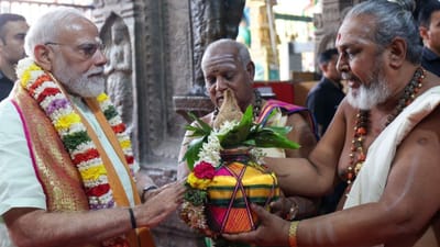 திருப்பரங்குன்றம் கோவிலில் பிரதமர் மோடி சாமி தரிசனம்