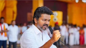 பரப்புரைக்கு அனுமதி கேட்ட இடத்தில் திடீரென பள்ளம் வந்தது எப்படி? விஜய் பரபரப்பு கேள்வி...