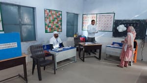 வாக்குச்சாவடி மையங்களில் வாக்காளர் உதவி மையம்- செல்போன்கள் வைப்பு அறை… இன்னும் புதிய வசதிகள்… தேர்தல் ஆணையம் அதிரடி!