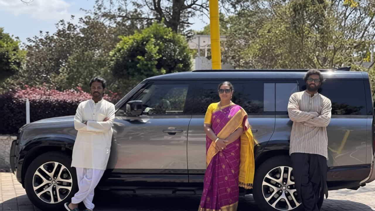 ரூ.3 கோடிக்கு லேண்ட் ரோவர்... கேப்டன் குடும்பத்துக்கு கார் வாங்க கூட தகுதியில்லையா? ஓபனாக பேசிய பிரேமலதா! ரூ.3 கோடிக்கு லேண்ட் ரோவர்... கேப்டன் குடும்பத்துக்கு கார் வாங்க கூட தகுதியில்லையா? ஓபனாக பேசிய பிரேமலதா!