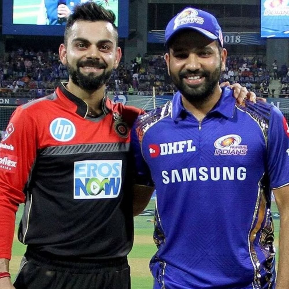 2021ம் ஆண்டில் ஐபிஎல் தொடக்க ஆட்டத்தில் விளையாடிய ராயல் சேலஞ்சர்ஸ் பெங்களூரு, மும்பை இந்தியன்ஸ் அணியை 2 விக்கெட் வித்தியாசத்தில் வென்றது. அந்தப் போட்டியில் முதலில் பேட்டிங் செய்த மும்பை 159 ரன்கள் எடுத்தது. இந்த இலக்கைத் துரத்திய பெங்களூரு, கடைசி பந்தில் ஒரு அற்புதமான வெற்றியைப் பெற்றது.