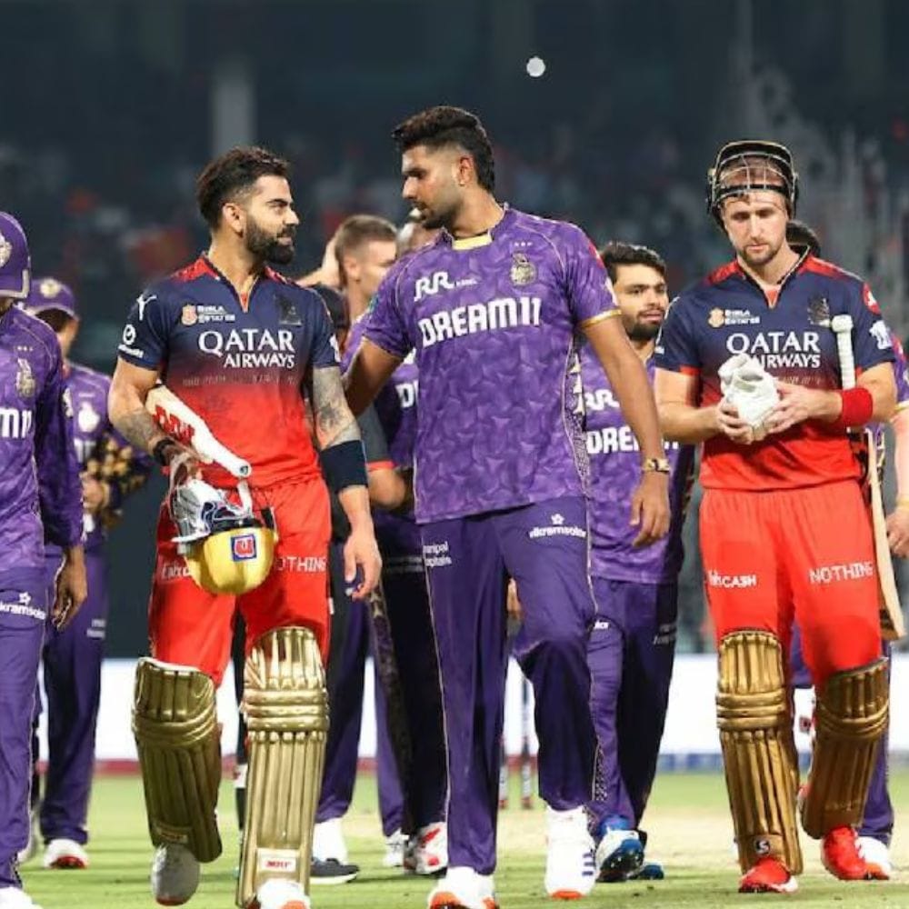 2025 ஐபிஎல் சீசனில் ராயல் சேலஞ்சர்ஸ் பெங்களூரு அணி தொடக்க ஆட்டத்தில் கொல்கத்தா நைட் ரைடர்ஸ் எதிராக விளையாடியது. முதலில் பேட்டிங் செய்த கொல்கத்தா அணி 174 ரன்கள் எடுத்தது. இலக்கை துரத்திய பெங்களூரு அணி 16.2 ஓவர்களில் 3 விக்கெட்டுகளை மட்டுமே இழந்து போட்டியை வென்றது.