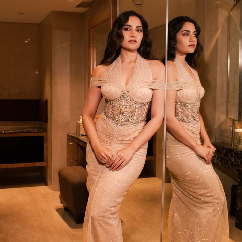 மேலும் இவர் தற்போது தெலுங்கு மற்றும் கன்னட மொழி படங்களில் நடிப்பதில் கவனம் செலுத்திவருகிறார். தெலுங்கில் என்.டி.ஆர். நடிப்பில் உருவாகும் படத்தில் அவருக்கு ஜோடியாகவும், யாஷின் பிரம்மாண்ட படமான டாக்ஸிக் படத்தில் மெலிசா என்ற வேடத்திலும் நடித்துள்ளார். இவர் நேர்காணல் ஒன்றில் பேசியிருந்த நிலையில், அவரிடம் இருந்து மாற்றநினைக்கும் குணம் குறித்து தெரிவித்துள்ளார்.