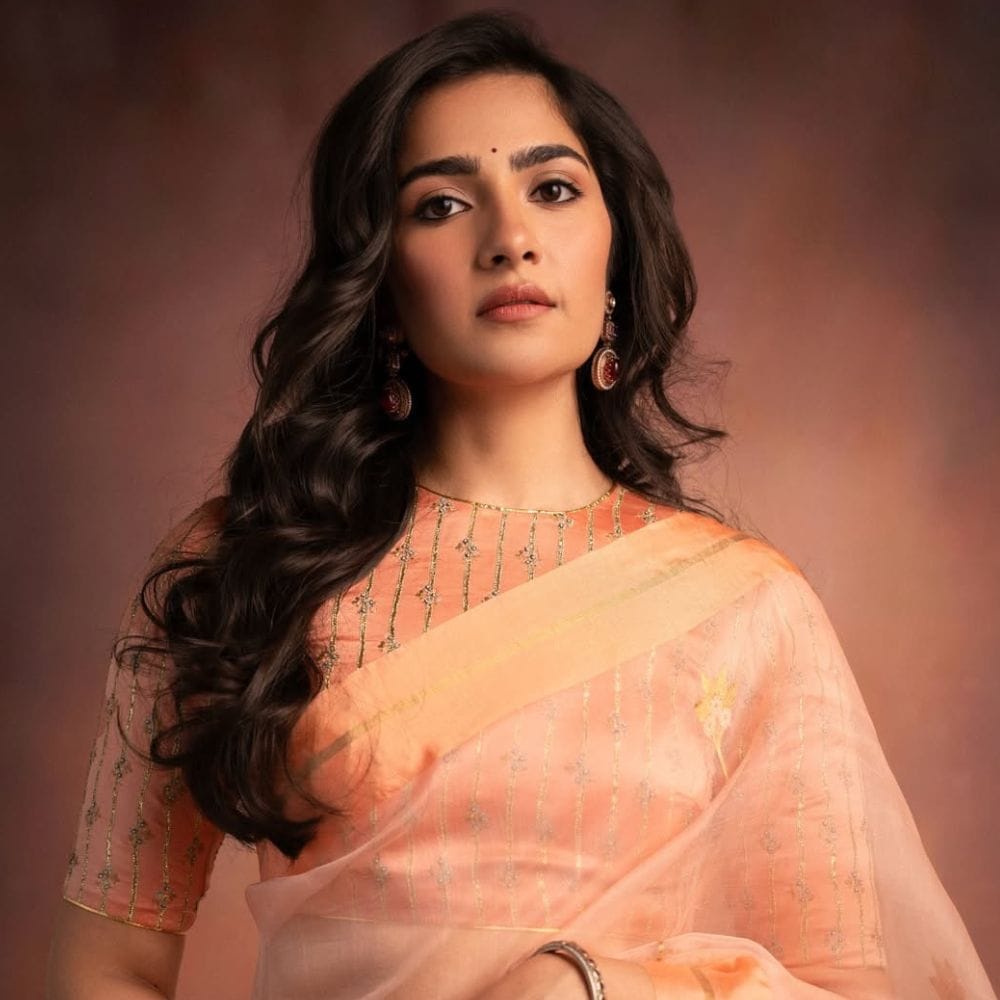 மேலும் பேசிய அவர், ஓவர்திங் பண்ணலாம், ஆனால் கொஞ்சம் பண்ணனும். ஆனால் எனக்கு கொஞ்சம் அதிகமாகவே ஆகிவிட்டது. நான் எப்போதும் நினைப்பது, உன்னை பற்றிய விஷயத்தை எளிதாக எடுத்துக்கோ, வேலையில் மிகவும் கவனமாக இருக்கனும் என எப்போதும் நான் விரும்புவேன் என அதில் தெரிவித்திருந்தார்.