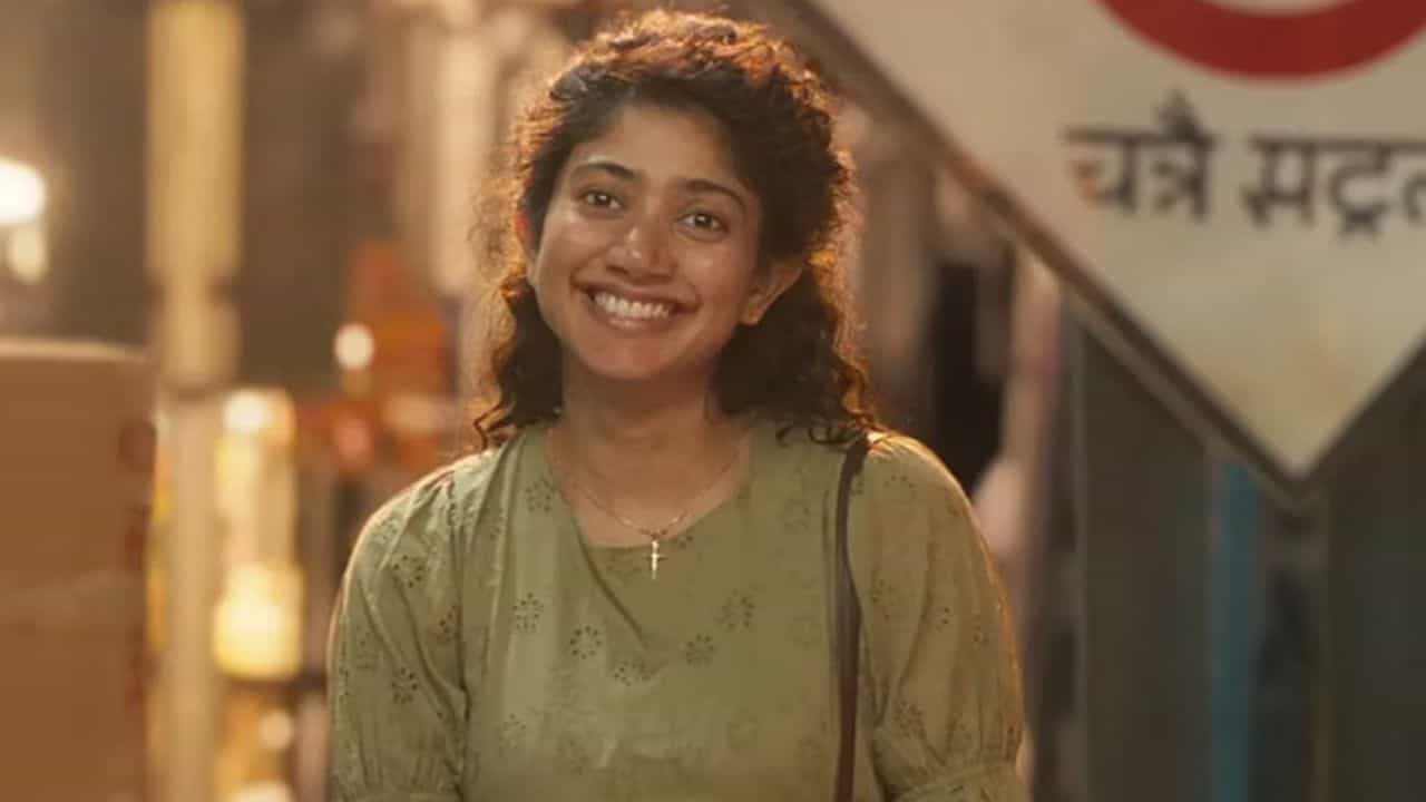 Sai Pallavi: அந்த படத்தின் ஷூட்டிங்கை விடவும்.. டப்பிங்கிற்கு ரொம்ப கஷ்டப்பட்டேன் - சாய் பல்லவி ஓபன் டாக்! Sai Pallavi: அந்த படத்தின் ஷூட்டிங்கை விடவும்.. டப்பிங்கிற்கு ரொம்ப கஷ்டப்பட்டேன் - சாய் பல்லவி ஓபன் டாக்!